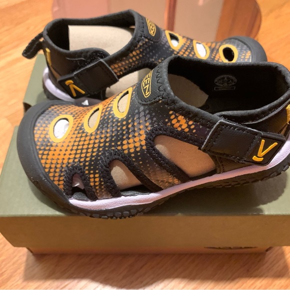 Keen Other - Keen Stingray Shoes, Little Kids, Children, Black Saffron, Shoe Size 9